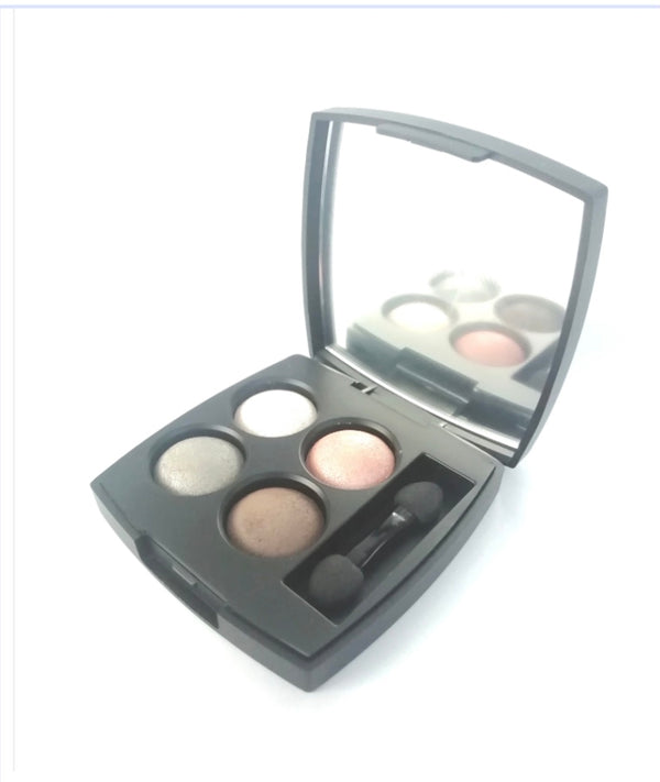 Eye Shadow cold colors
čtyři odstíny studených barev